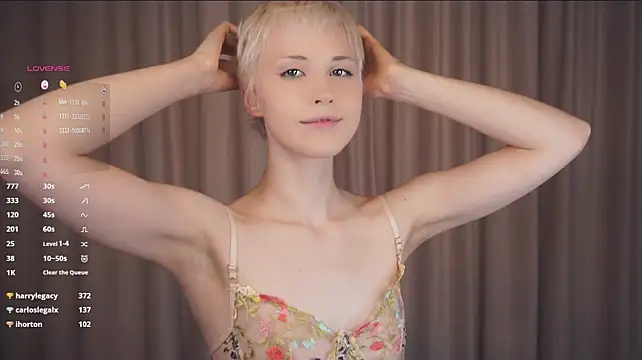 HattieSkay - Pull my straps a little lower