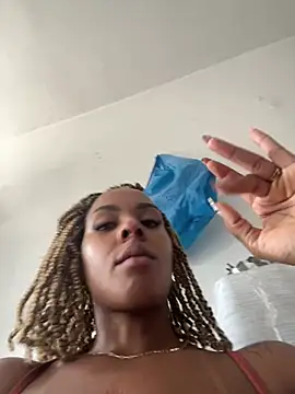 Julixxx22 - finger in the pussy outdoors