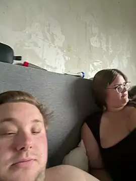 CurvyPaar2 - Show Asshole & 2 Videos