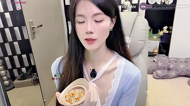 Yueyue-MM - 小粉塞入3分钟