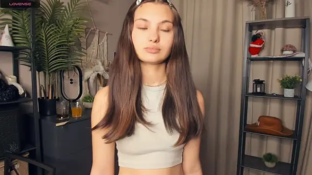 ReynaCarco - Lower panties a little and tease