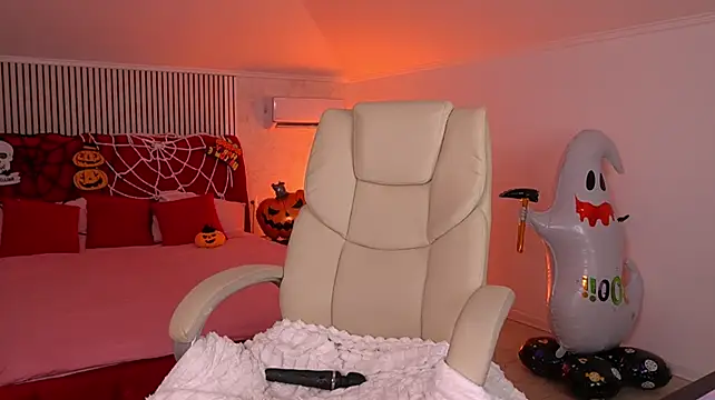 Daenerys_Daenn - ✨🍓Strip🍓✨