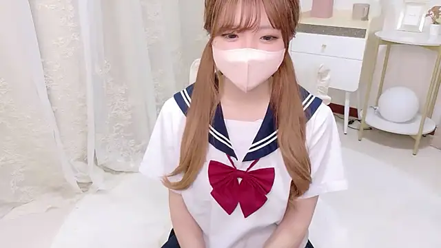 YUZU_nyan_ - 盗撮アングルでスカートぽい♡