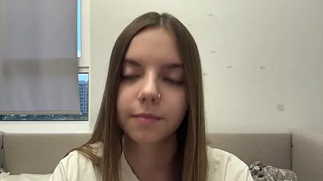 LisaPorse - show belly + smile face