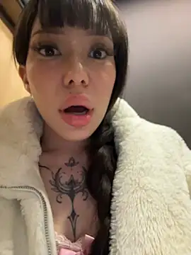Babydolll - MASSAGE PUSSY EACH OTHER IN BK WC🍔🚽
