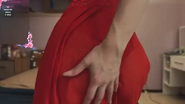 UrCristal - to be in one's underwear