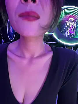 Eva10069 - ktv全裸5分钟