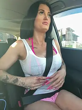 BarbieSlutt - Get naked 5 min