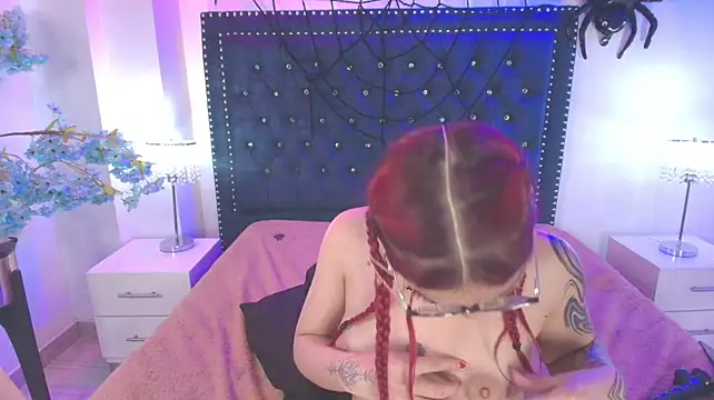 Amelie_adams - Oil in ass + twerk 😈🔥🥵