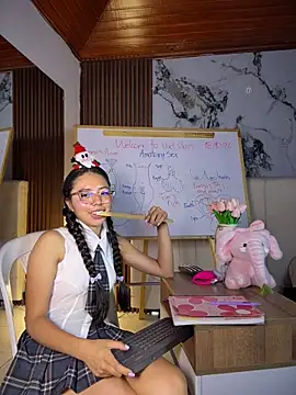 I_AM_EMMA_ - CONTROL 2MIN+SLAP PUSSY WITH RULER
