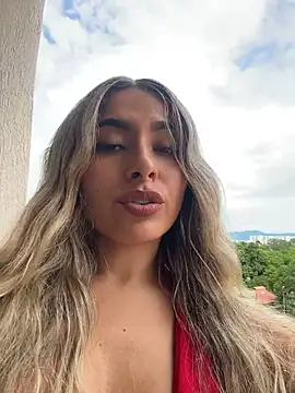 Kataliina___ - boobs out+2 min lush control