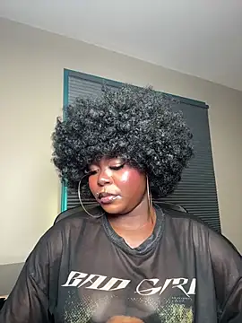 WomanNextdoor1 - Make this pussy scream 🙀 🍑💦daddy