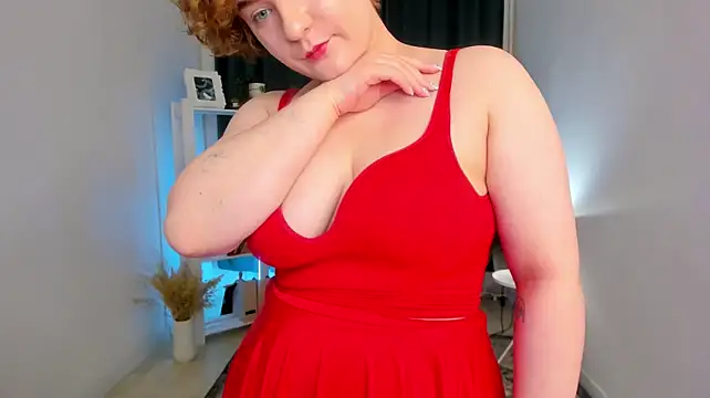 MelittaStorrie - booty tease