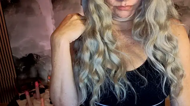 MarianL0ve - play with my tits👅🍒🥵