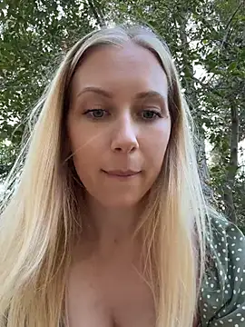 TrueSexyCrime - Titti fuck at the park