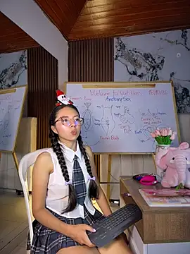I_AM_EMMA_ - CONTROL 2MIN+SLAP PUSSY WITH RULER