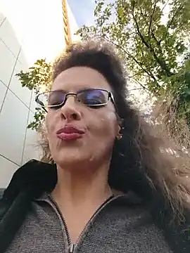 RebeccaNoble - Vibe my pussy hard🥵🥵 outside 5 minCtrl