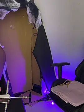 Riri_Blonde10 - Squat ride my cock