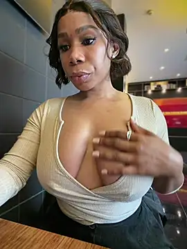 Belle___ - Hot squirt all over public walkway