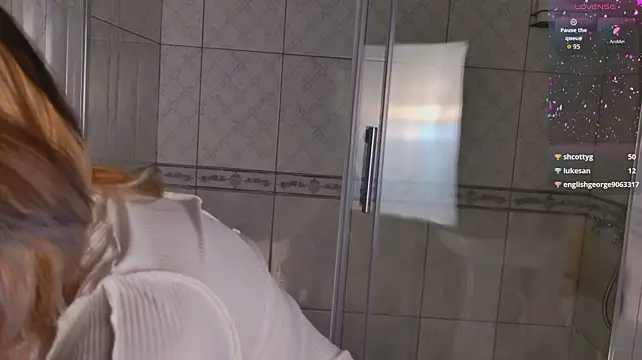 True_voice - lets flash my boobs close to cam
