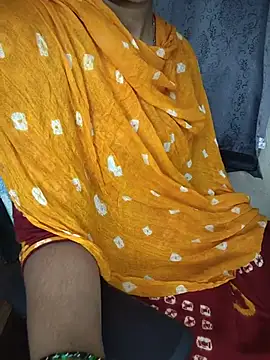 Cute-Smiely-Queen-Telugu - Ice on boobs