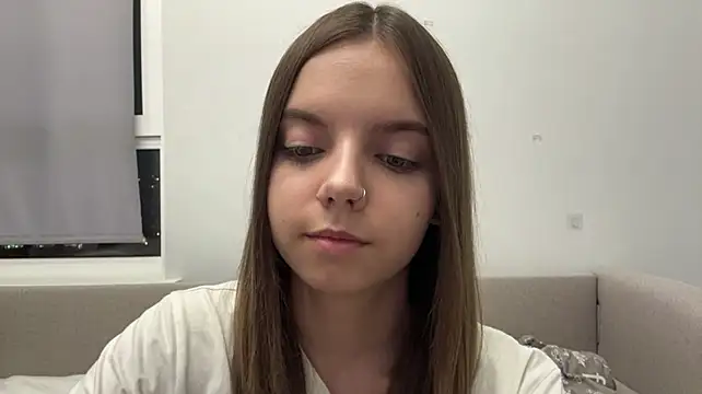 LisaPorse - show belly + smile face