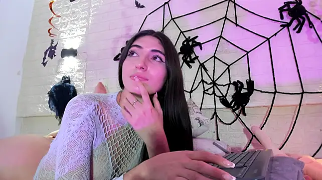 Valeria_noir - Show naked + oil all body 🔥😈