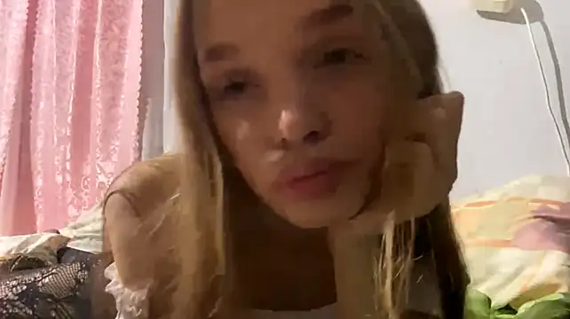 Evelnova - go to the shower in a white T-shirt