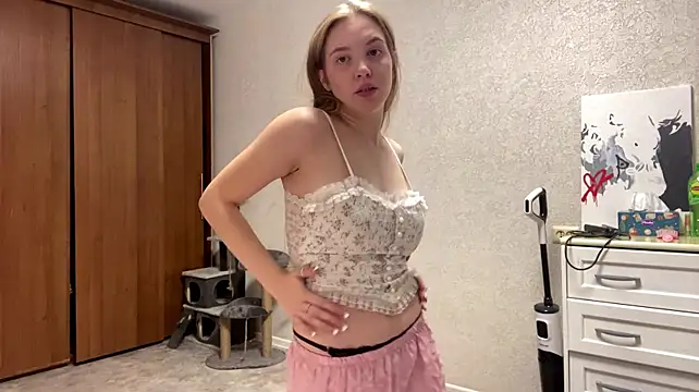 BalmainCherry - 💕Slap my breast x3🍒🥵💕
