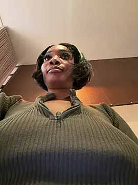 ___Nessa - Wet&squirt hard here in public