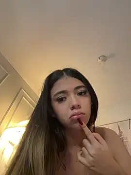 HoneyMollyX - MISSIONARY FUCK & AMAZING SQUIRT!
