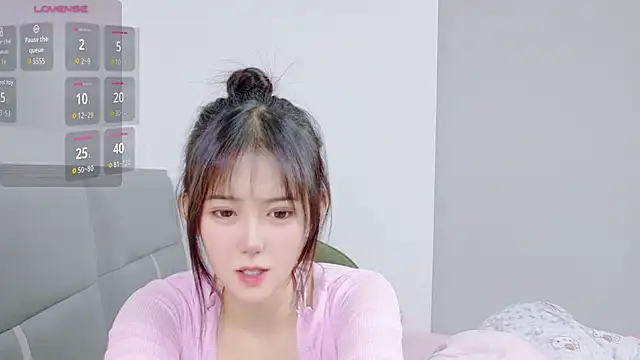 UU-uuu - 比奶心（露点） V腿 打屁屁5下 赠送国王小粉链接2分钟