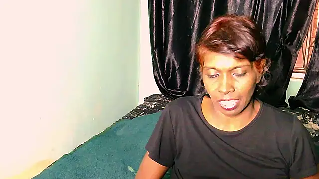 Fuckable_Nasty_MILF - oil ass