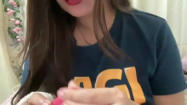 Dikshaindin - show boobs