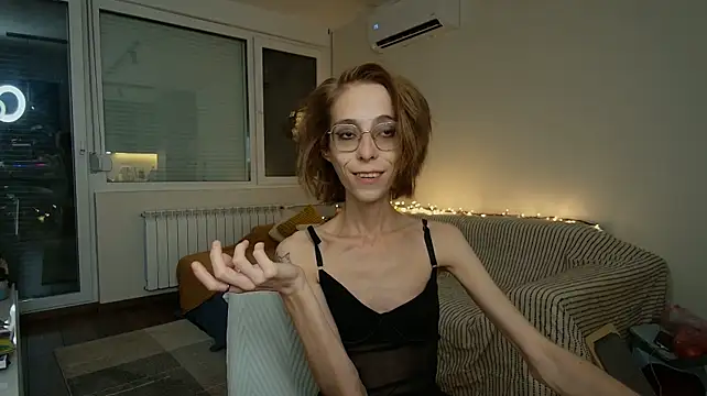 Amber_quell_here - naked