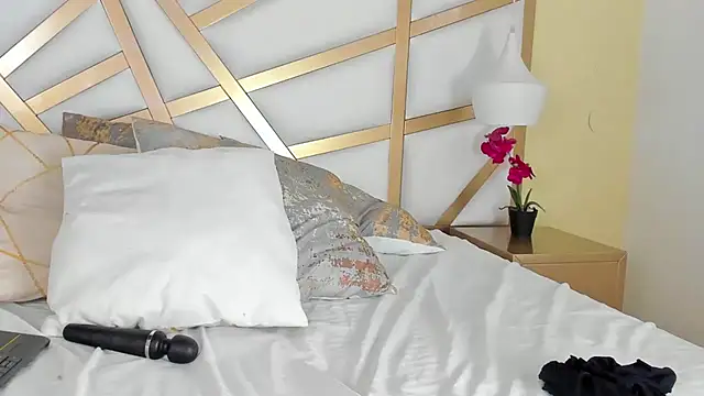 CarolineMaldonado - naked and masturbation