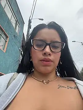 Miss_Bella_Flame - CONTROL TOY IN STREET X3MIN