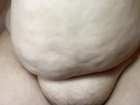 DirtyLittleKimberleigh - oil my boobies