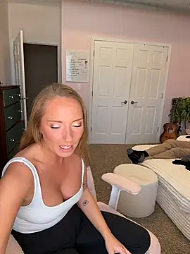Prettymouthpeach - Fuck Kevin in 🎟️