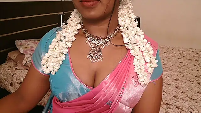 Dhiyapink - nude