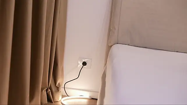 DoviaClaire - cum, squirt