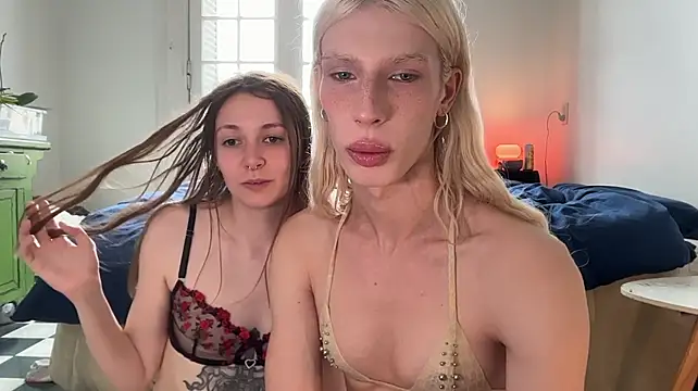 AliceSnowCatt - get naked