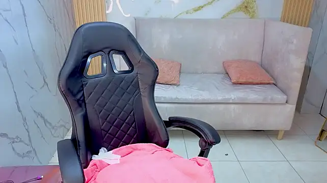 Luana_s - oil tits