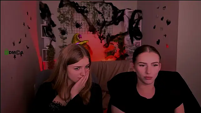 Naomi_perl - doggy in panties