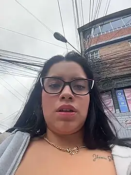 Miss_Bella_Flame - CONTROL TOY IN STREET X3MIN