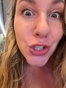 Mona_Plus - 4Fingers in pussy or ass😈LT video hot💦