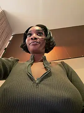 ___Nessa - Wet&squirt hard here in public