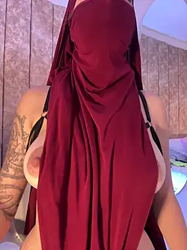 Mariiiam_ - show tits+ clamps😳