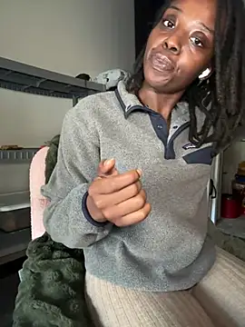 Thechocolatepeach - Flash tits for 2 mins