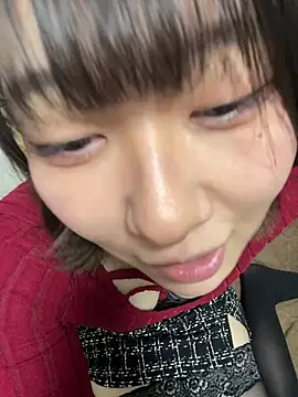 -Marin- - 仰向けになっておっぱいアップ♡